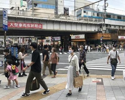 日本一周暴发百余起新冠集体感染 企业及政府机构最多