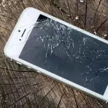 手机屏幕碎了，别急着花钱换屏，简单一招，15分钟修复！