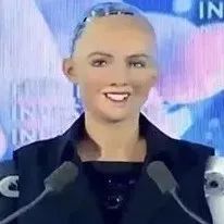 可怕！世界首位被授予公民身份的美女机器人来了，一开口全场惊呆