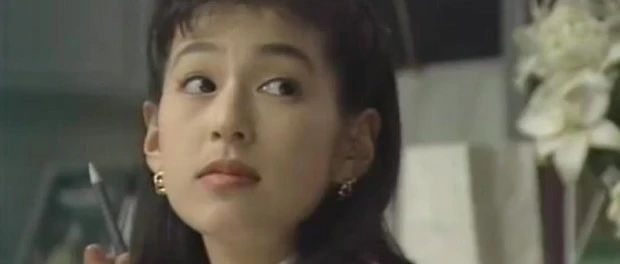 她是20亿男人的日本初恋女神，却被丈夫控制23年，如今涅槃重生让人泪目